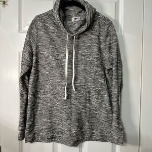 Old Navy Black and White Turtleneck Sweater